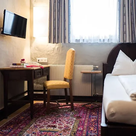 Altstadt Stadtkrug Hotel 4*